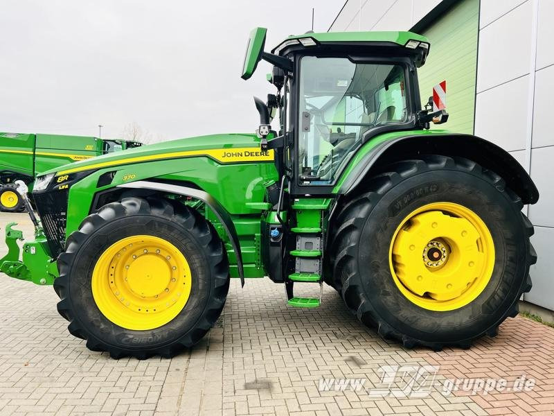 John Deere 8R 370 - Traktor: das Bild 4 John Deere 8R 370 - Traktor: das Bild 4