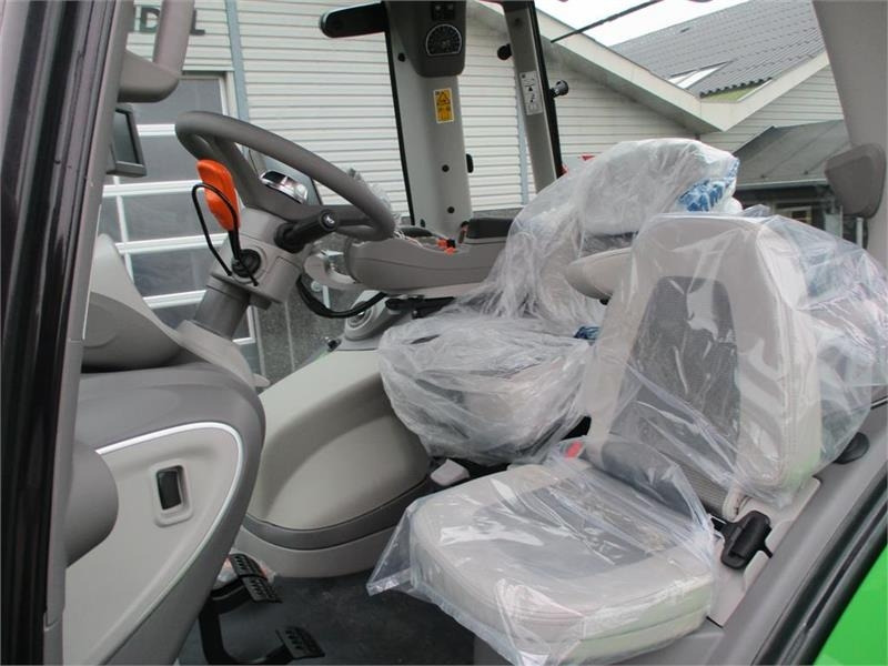 Deutz-fahr 9340 TTV New and unused tractor - Traktor: das Bild 5 Deutz-fahr 9340 TTV New and unused tractor - Traktor: das Bild 5