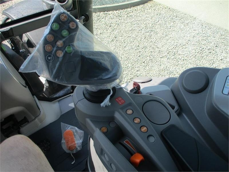 Traktor Deutz-fahr Agrotron 6205G New and Unused tractor: das Bild 13 Traktor Deutz-fahr Agrotron 6205G New and Unused tractor: das Bild 13