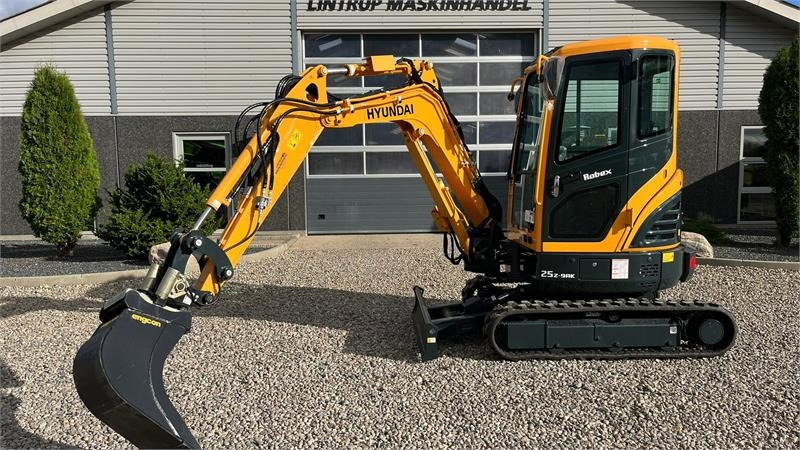 Hyundai R25Z-9AK Robex med Tilt-Mann tilt skifte samt Engc - Minibagger: das Bild 1 Hyundai R25Z-9AK Robex med Tilt-Mann tilt skifte samt Engc - Minibagger: das Bild 1