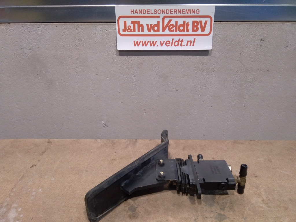 Hitachi 4465183 - - Pedal für Baumaschine: das Bild 4 Hitachi 4465183 - - Pedal für Baumaschine: das Bild 4