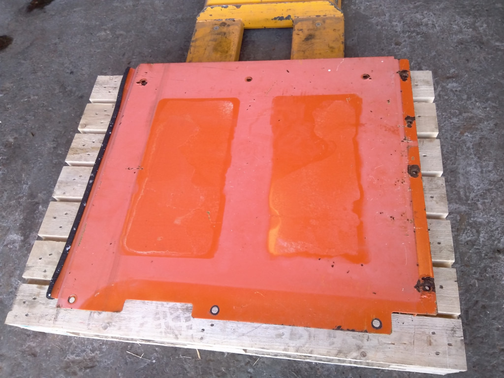 Hitachi EX215 - - Tür und Teile für Baumaschine: das Bild 2 Hitachi EX215 - - Tür und Teile für Baumaschine: das Bild 2