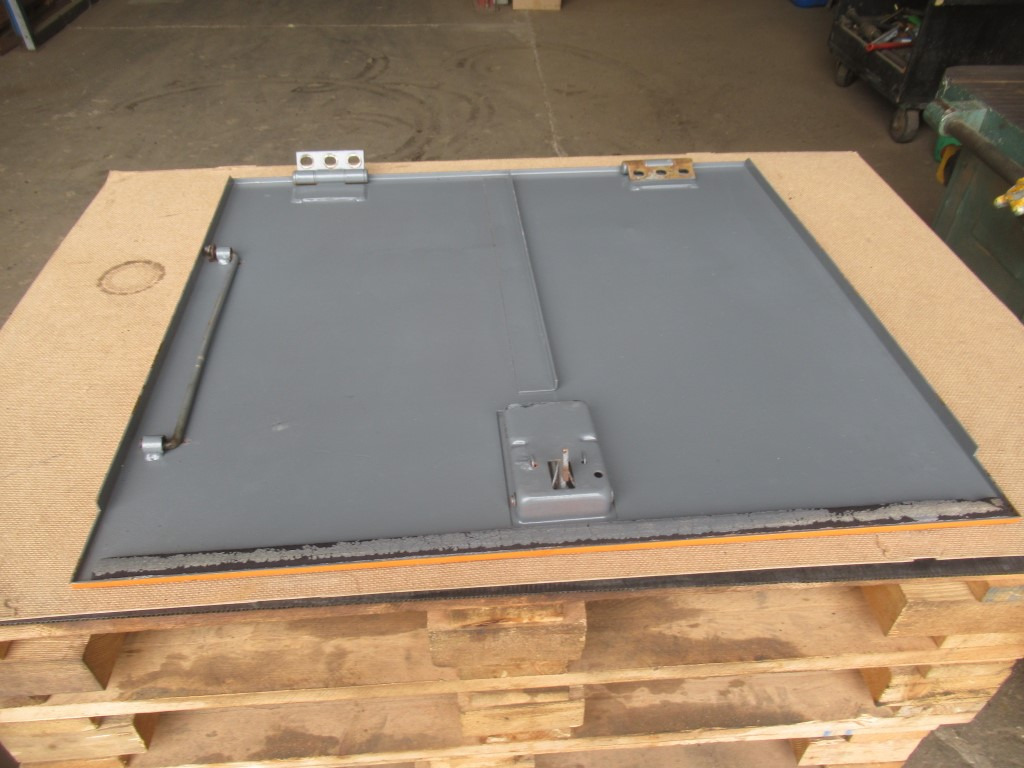 Hitachi KH150-3 - - Tür und Teile für Baumaschine: das Bild 4 Hitachi KH150-3 - - Tür und Teile für Baumaschine: das Bild 4