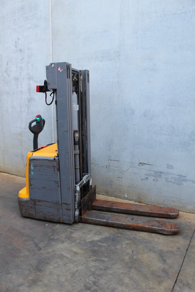 Jungheinrich EJC 214 430 DZ - Hochhubwagen: das Bild 4 Jungheinrich EJC 214 430 DZ - Hochhubwagen: das Bild 4