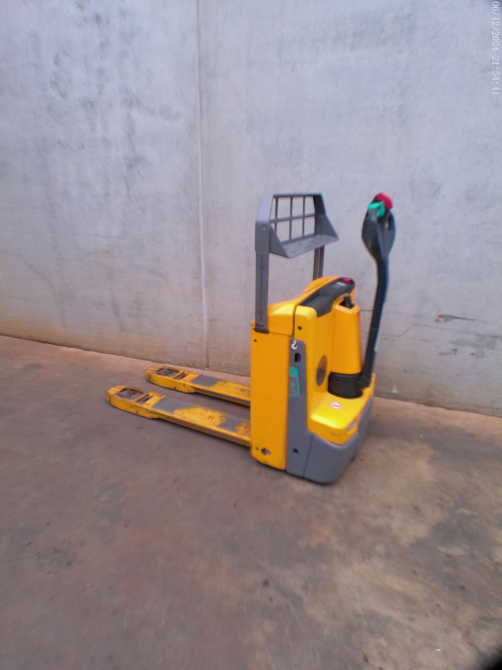 Jungheinrich EJE 116 LI-ION - Niederhubwagen: das Bild 1 Jungheinrich EJE 116 LI-ION - Niederhubwagen: das Bild 1