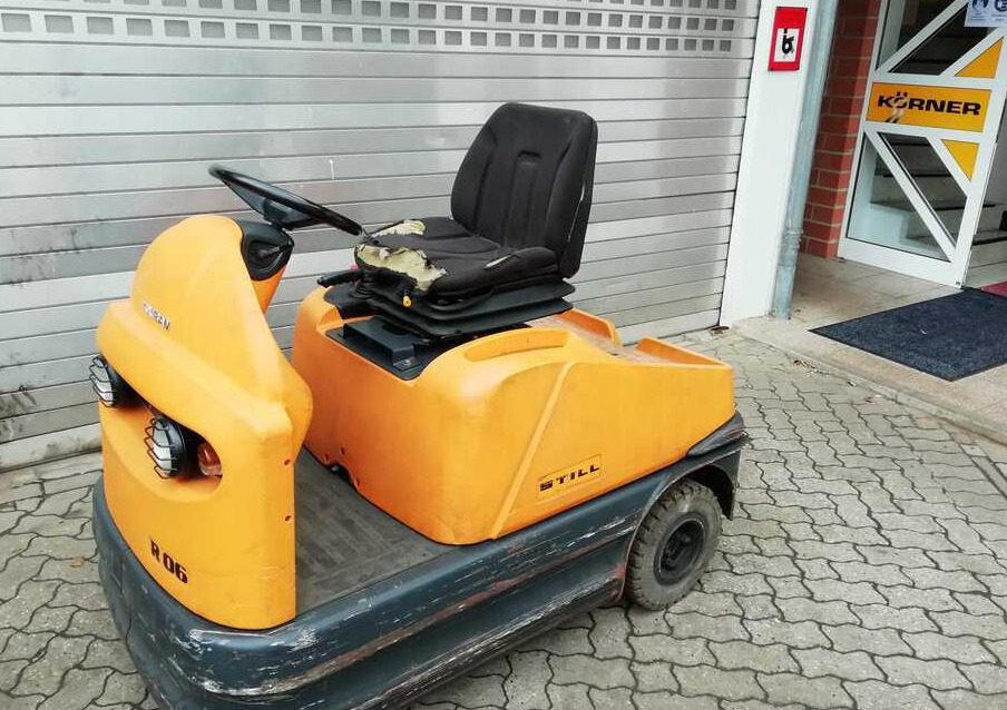 Still R06-06 - Schleppfahrzeug: das Bild 1 Still R06-06 - Schleppfahrzeug: das Bild 1