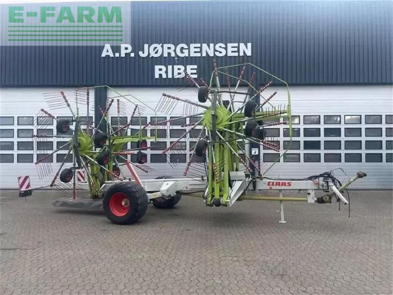 CLAAS liner 3600 - Heuwender/ Wenderechen: das Bild 2 CLAAS liner 3600 - Heuwender/ Wenderechen: das Bild 2