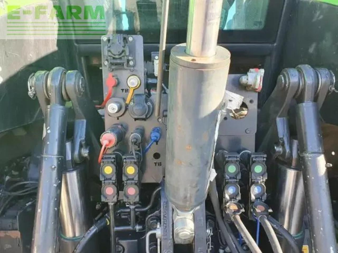 Deutz-Fahr agrotron 7250 - Traktor: das Bild 4 Deutz-Fahr agrotron 7250 - Traktor: das Bild 4