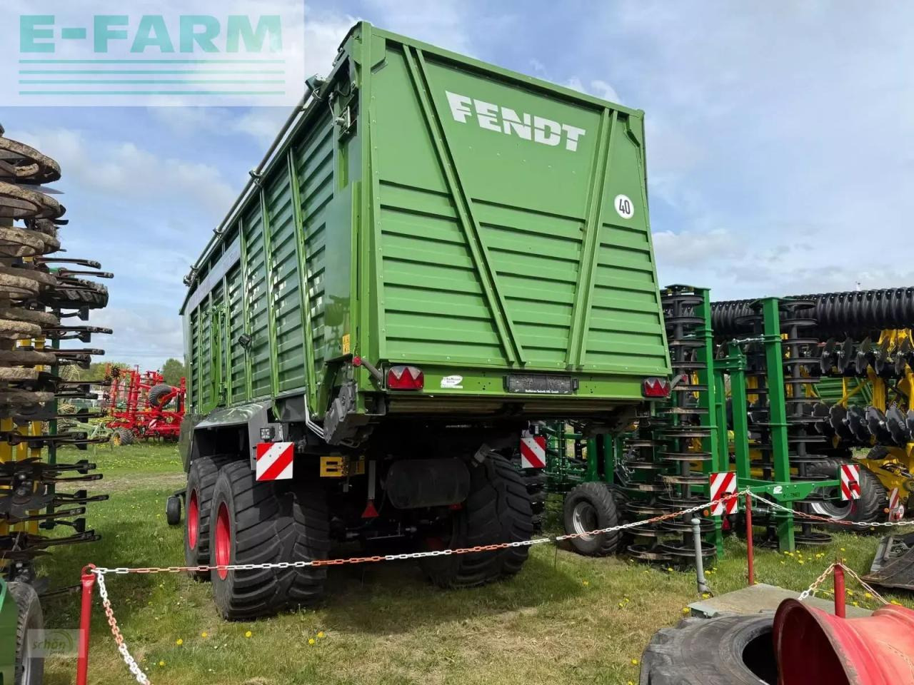 Fendt tigo 75 xr mit 800/45 r26,5 bereifung, laderaumabdeckung und 3 dosierwalzen - Ladewagen: das Bild 3 Fendt tigo 75 xr mit 800/45 r26,5 bereifung, laderaumabdeckung und 3 dosierwalzen - Ladewagen: das Bild 3