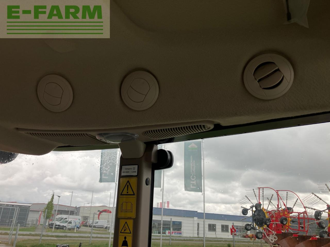 Traktor John Deere 5067E: das Bild 25 Traktor John Deere 5067E: das Bild 25