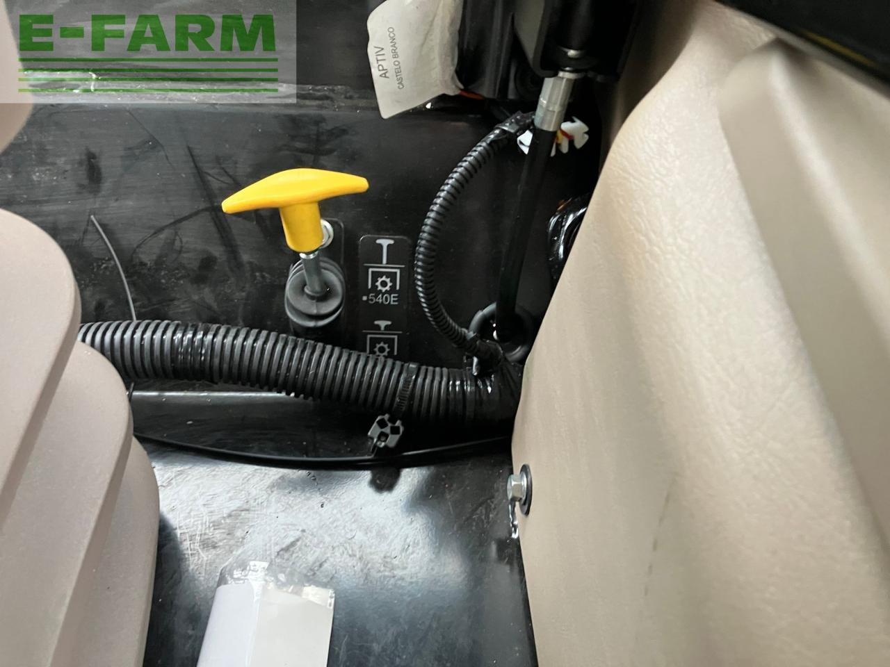 Traktor John Deere 5067E: das Bild 16 Traktor John Deere 5067E: das Bild 16