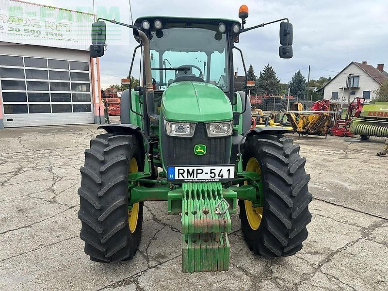 John Deere 5090m - Traktor: das Bild 2 John Deere 5090m - Traktor: das Bild 2