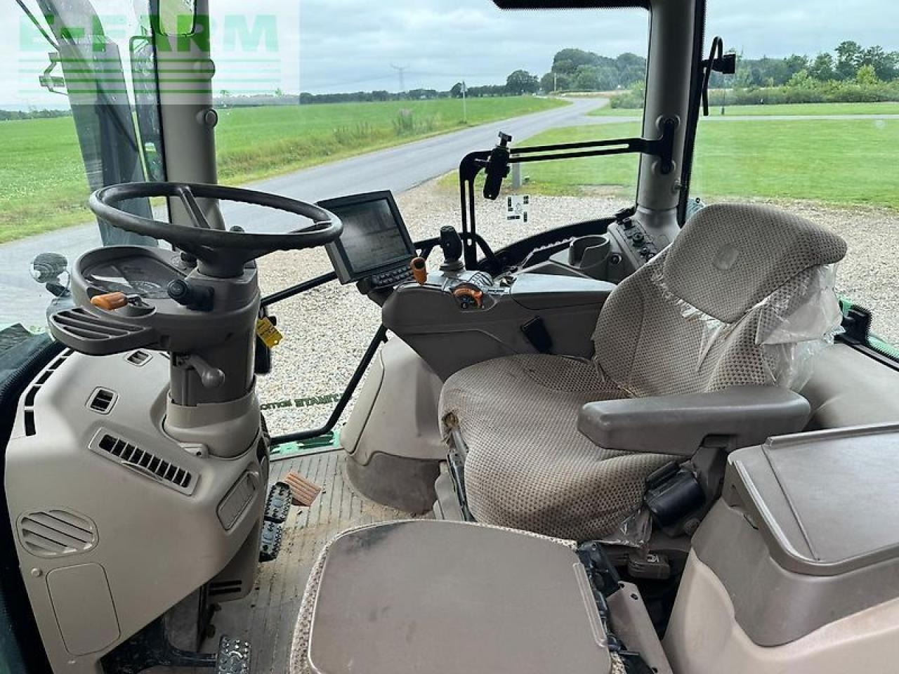 John Deere 6155r - Traktor: das Bild 3 John Deere 6155r - Traktor: das Bild 3