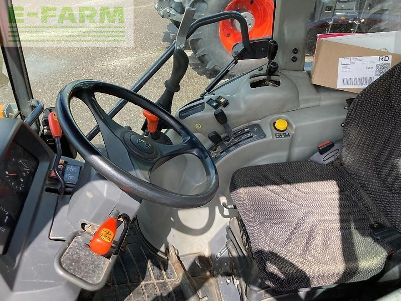 Kubota m7040 - Traktor: das Bild 3 Kubota m7040 - Traktor: das Bild 3