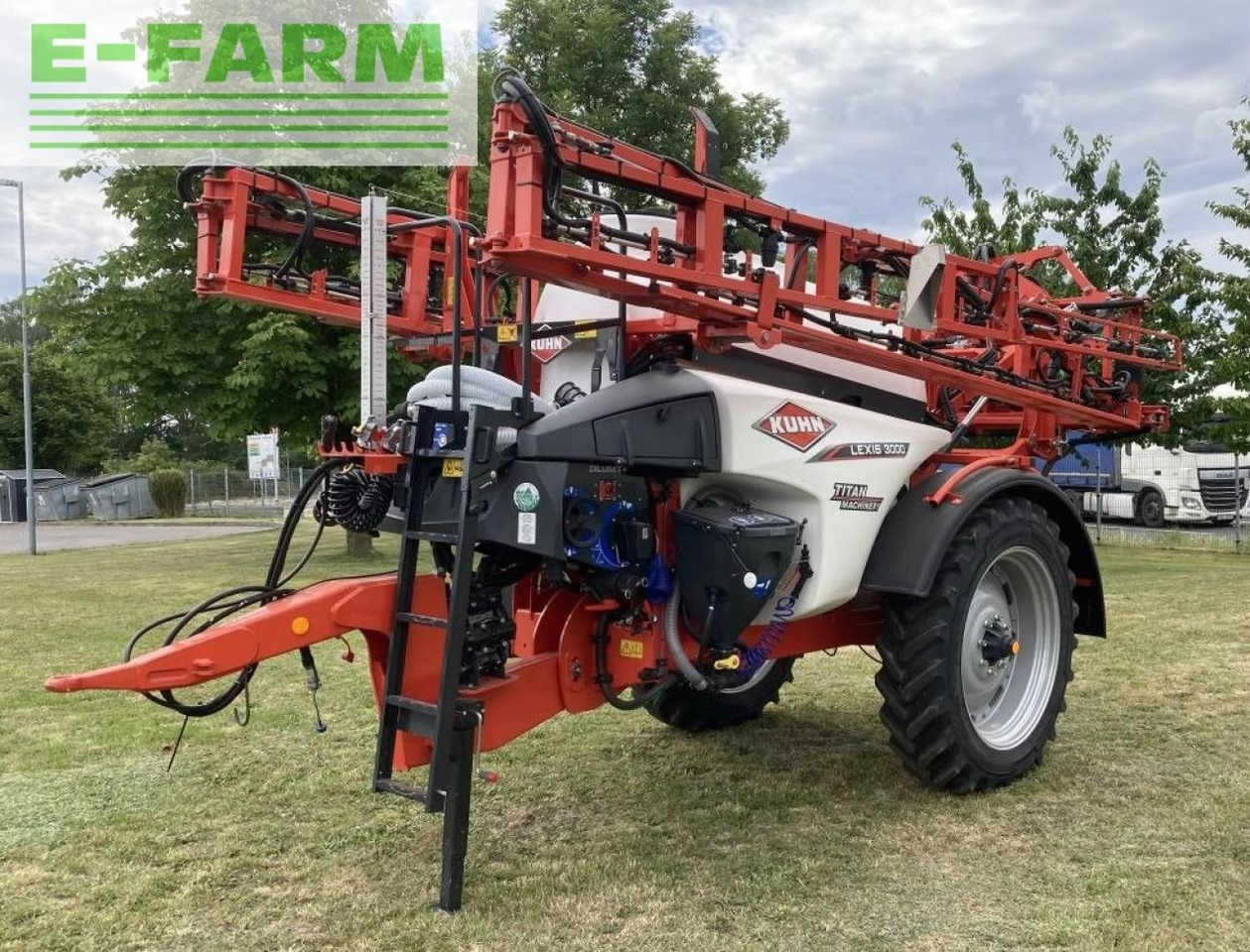 Kuhn lexis 3000 - Anhängespritze: das Bild 1 Kuhn lexis 3000 - Anhängespritze: das Bild 1