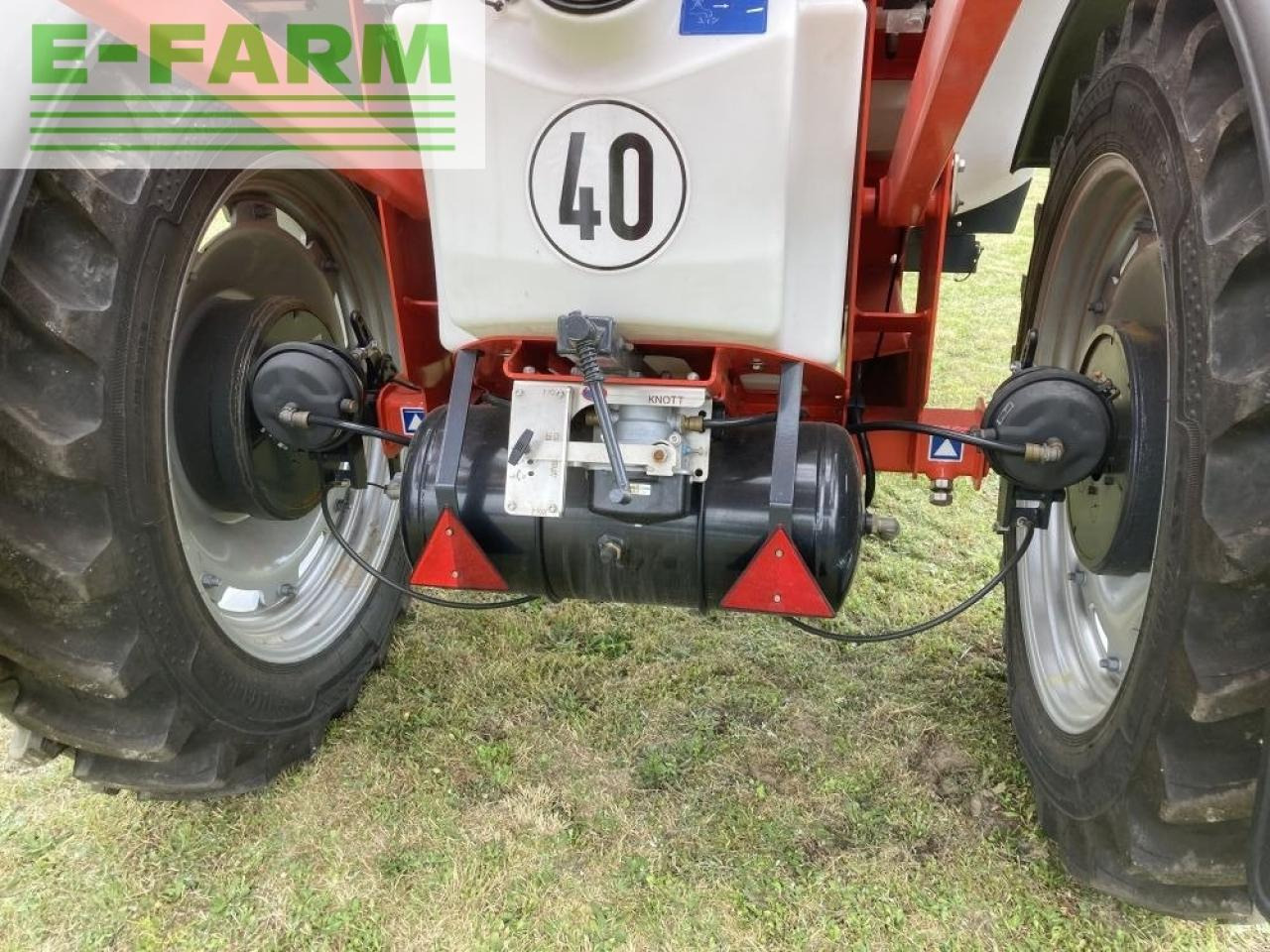 Kuhn lexis 3000 - Anhängespritze: das Bild 5 Kuhn lexis 3000 - Anhängespritze: das Bild 5