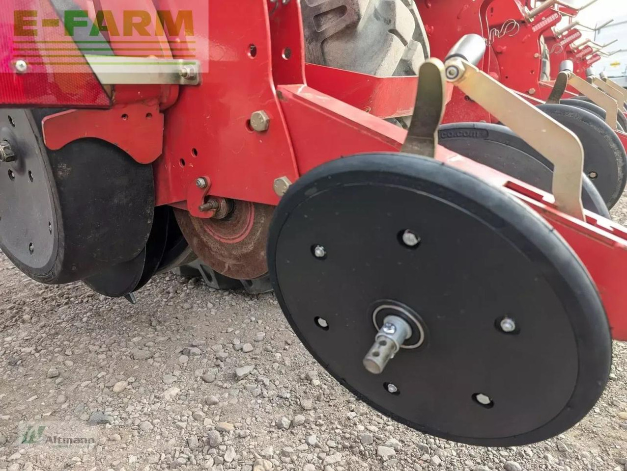 Kverneland optima tf profi 8reihig, mikrogranulatstreuer - Einzelkornsämaschine: das Bild 5 Kverneland optima tf profi 8reihig, mikrogranulatstreuer - Einzelkornsämaschine: das Bild 5