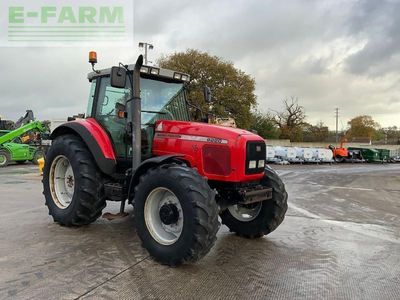 Massey Ferguson 8220 xtra power control tractor (st24304) Xtra - Traktor: das Bild 2 Massey Ferguson 8220 xtra power control tractor (st24304) Xtra - Traktor: das Bild 2