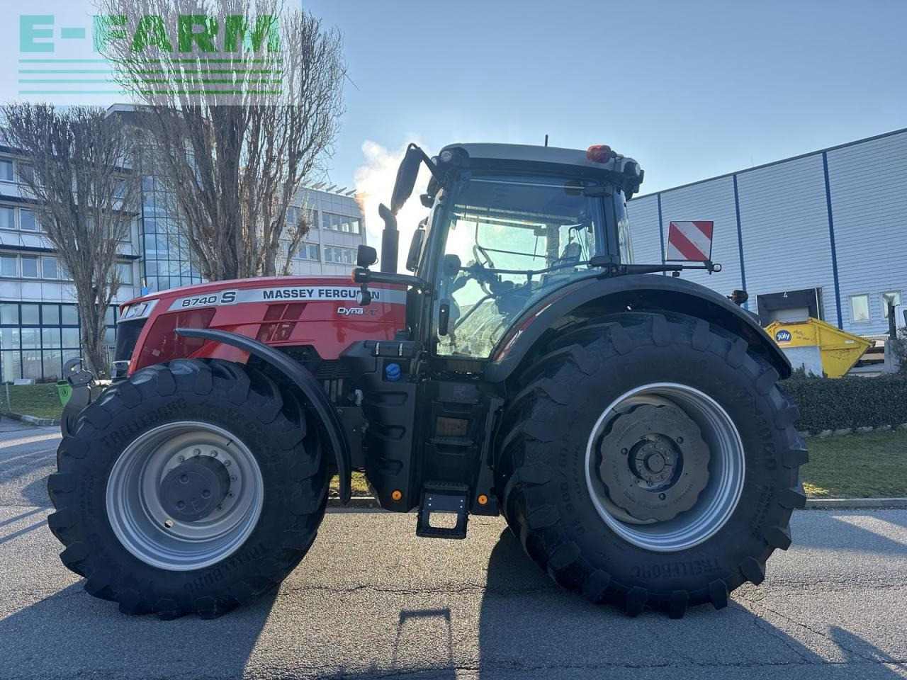 Massey Ferguson mf 8740 s (stage v) - Traktor: das Bild 4 Massey Ferguson mf 8740 s (stage v) - Traktor: das Bild 4