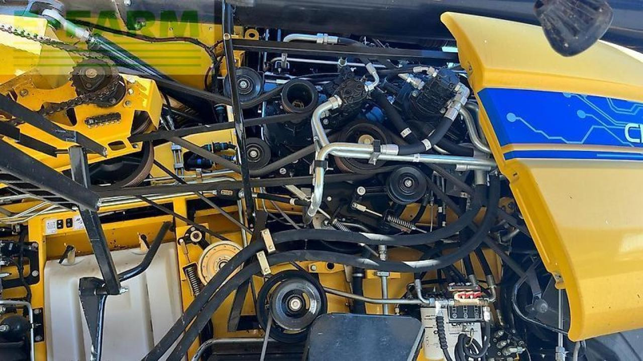 New Holland cr 8.90 raupe 14500 liter korntank track + sw + sww intellisense - Mähdrescher: das Bild 3 New Holland cr 8.90 raupe 14500 liter korntank track + sw + sww intellisense - Mähdrescher: das Bild 3