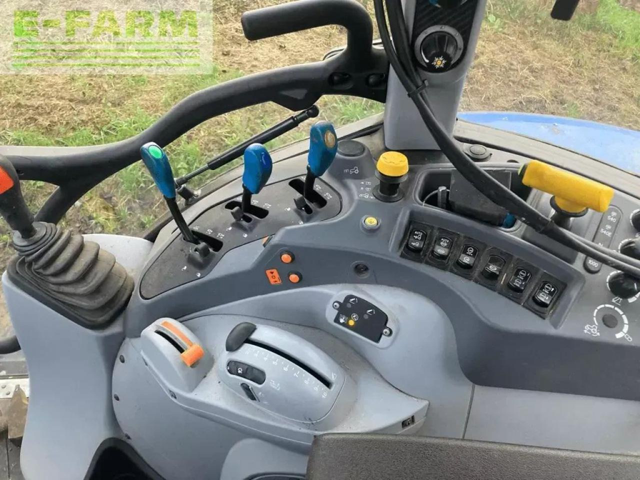 New Holland t5.100 ec EC - Traktor: das Bild 5 New Holland t5.100 ec EC - Traktor: das Bild 5