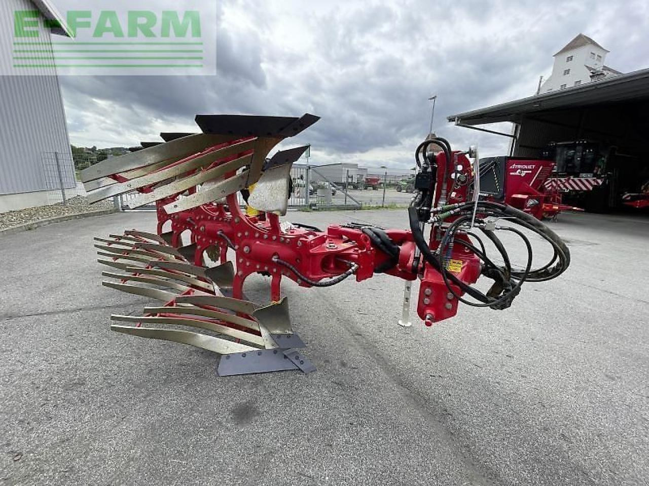 Pöttinger servo 3000 plus nova 4-scharig - Pflug: das Bild 5 Pöttinger servo 3000 plus nova 4-scharig - Pflug: das Bild 5