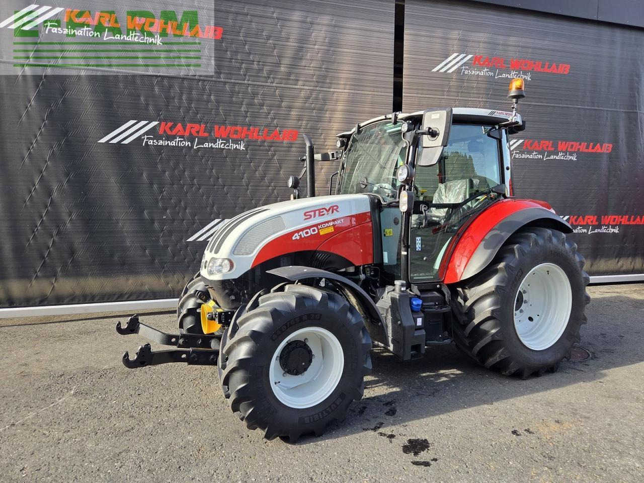 Steyr 4100 kompakt (stage v) - Traktor: das Bild 4 Steyr 4100 kompakt (stage v) - Traktor: das Bild 4