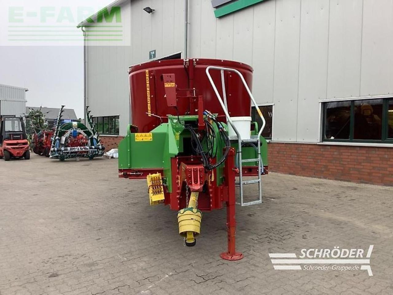 Strautmann verti mix 1801 double - Fütterungstechnik: das Bild 2 Strautmann verti mix 1801 double - Fütterungstechnik: das Bild 2