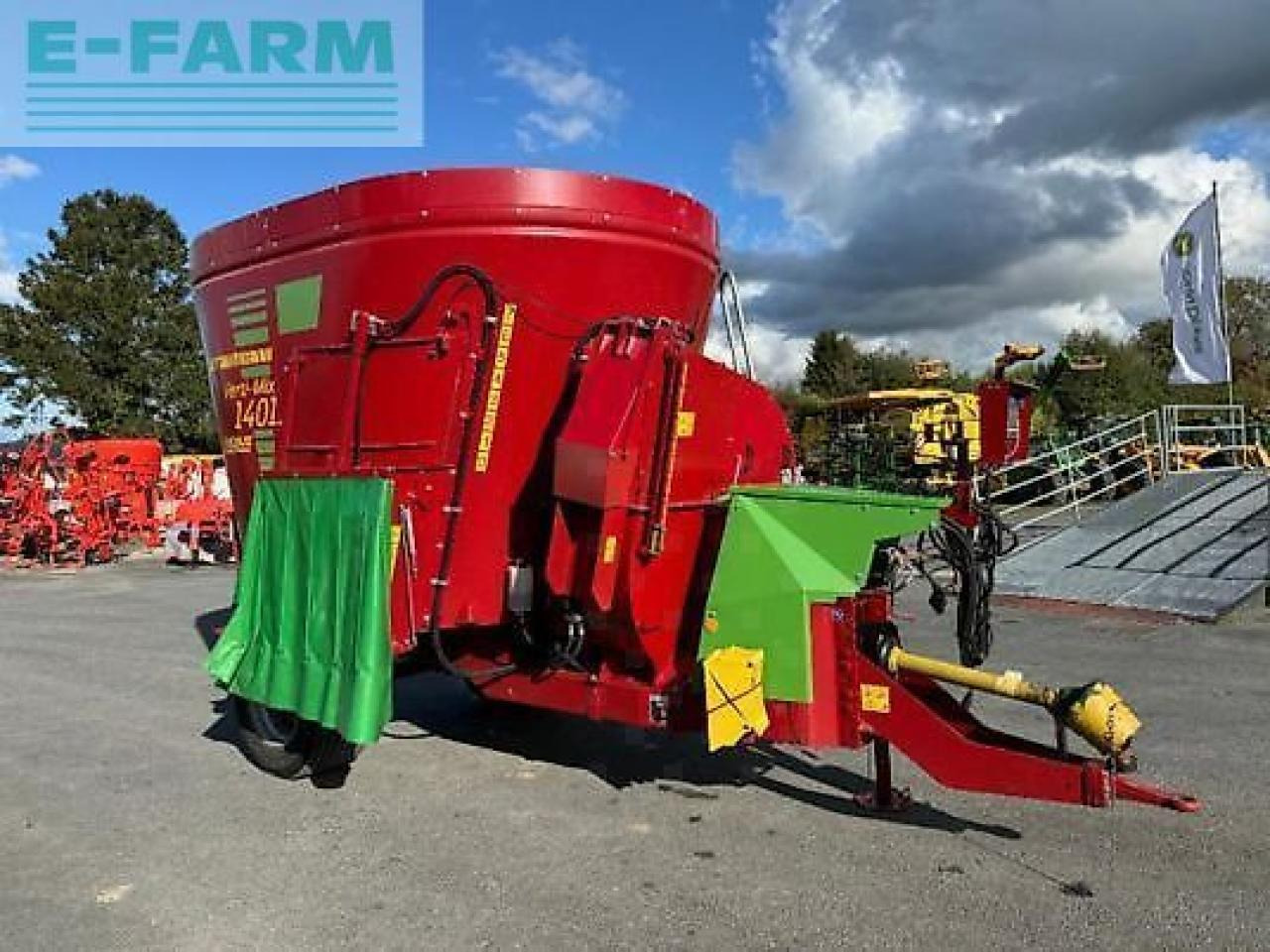 Strautmann vertimix 1401 - Fütterungstechnik: das Bild 3 Strautmann vertimix 1401 - Fütterungstechnik: das Bild 3