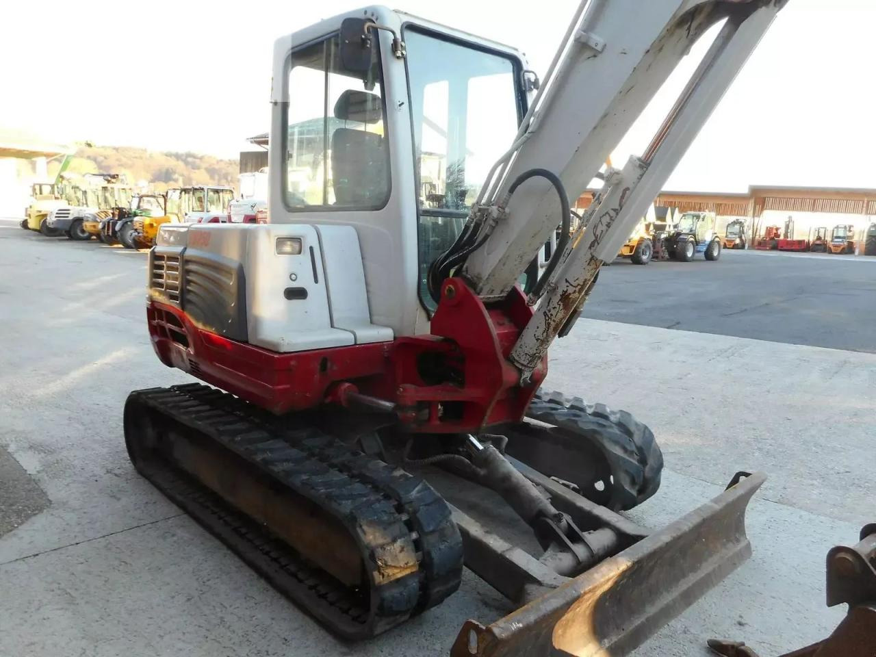 Takeuchi tb 250 mit powertilt + hydr. sw + 3 löffel - Minibagger: das Bild 5 Takeuchi tb 250 mit powertilt + hydr. sw + 3 löffel - Minibagger: das Bild 5