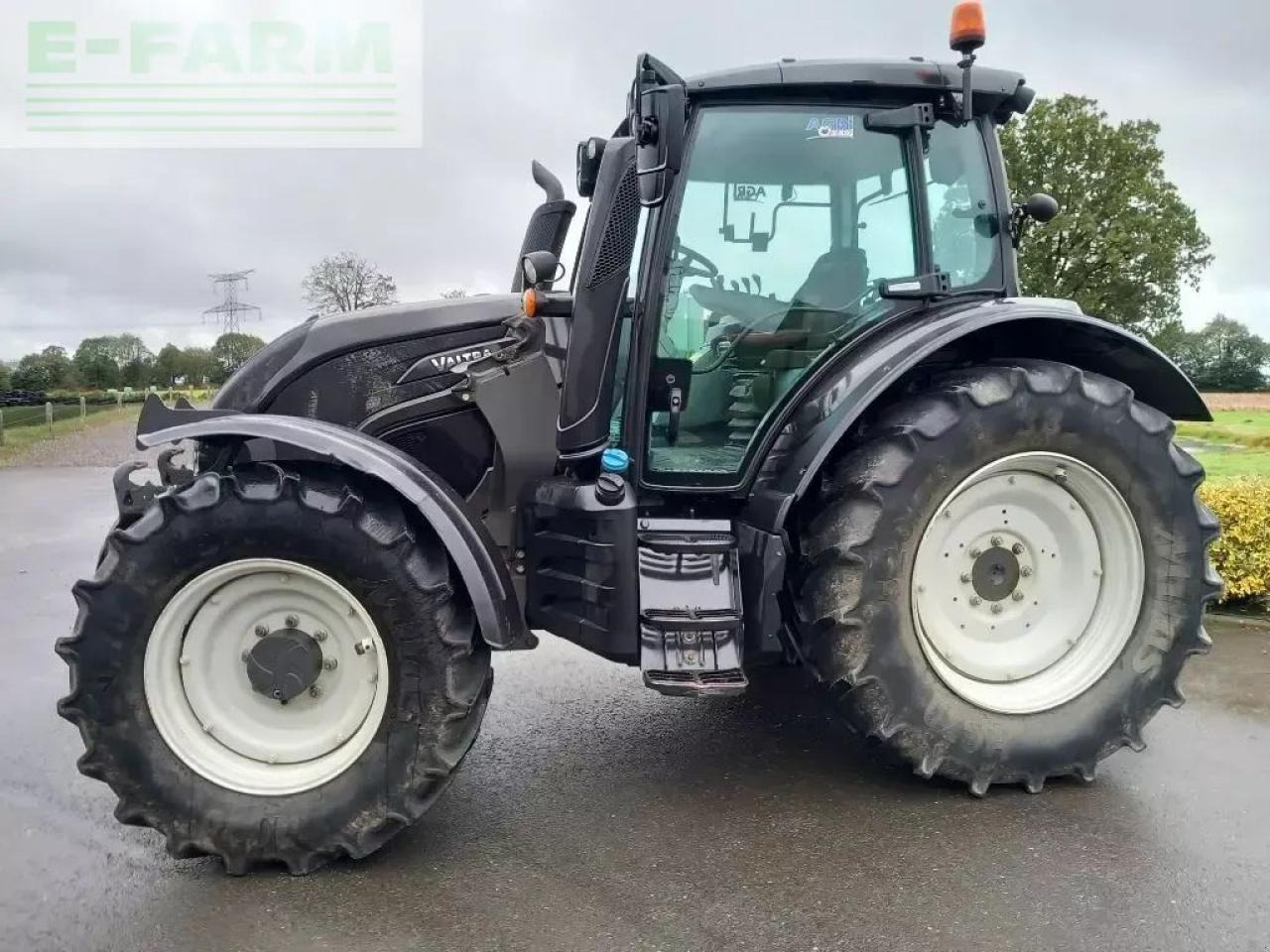 Valtra n 134 hitech HiTech - Traktor: das Bild 3 Valtra n 134 hitech HiTech - Traktor: das Bild 3