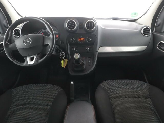 MERCEDES-BENZ Citan 111 Tourer,Klima,Sitzheizung,Tempomat,AHK... - Personentransporter: das Bild 2 MERCEDES-BENZ Citan 111 Tourer,Klima,Sitzheizung,Tempomat,AHK... - Personentransporter: das Bild 2