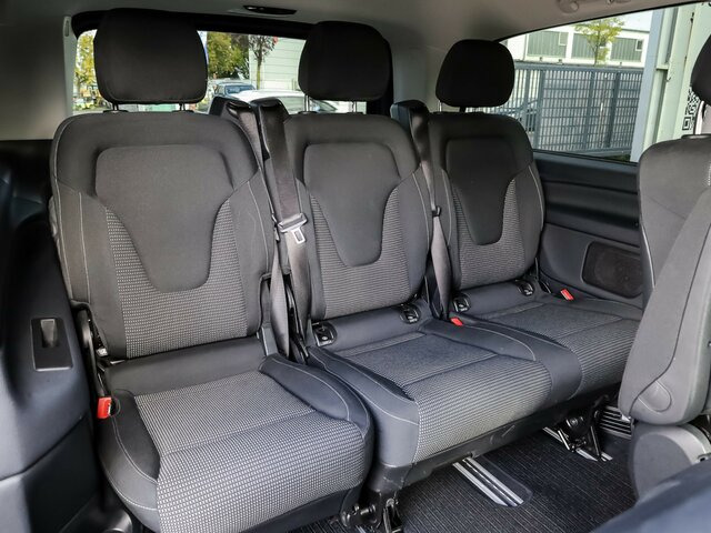 MERCEDES-BENZ EQV 300 lang,7Sitze,Schiebetür elektrisch,LED... - Kleinbus, Elektrobus: das Bild 4 MERCEDES-BENZ EQV 300 lang,7Sitze,Schiebetür elektrisch,LED... - Kleinbus, Elektrobus: das Bild 4