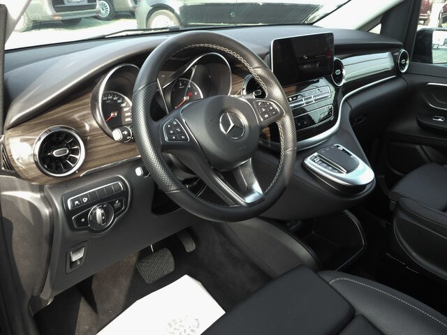 MERCEDES-BENZ V 300 Avantgarde Extralang,2xSchiebetür elektr.... - Personentransporter: das Bild 4 MERCEDES-BENZ V 300 Avantgarde Extralang,2xSchiebetür elektr.... - Personentransporter: das Bild 4