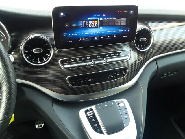 MERCEDES-BENZ V 300 Edition Extralang,2xSchiebetür el.,8Sitzer... - Personentransporter: das Bild 5 MERCEDES-BENZ V 300 Edition Extralang,2xSchiebetür el.,8Sitzer... - Personentransporter: das Bild 5