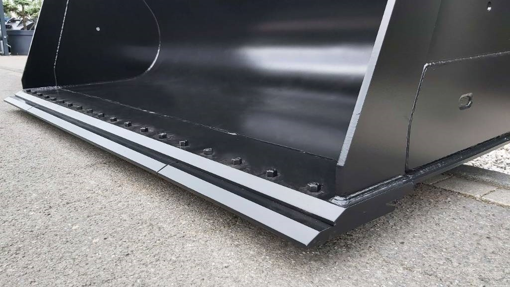 EH Frontschaufel passend Volvo L120 mit Messer - Ladeschaufel: das Bild 4 EH Frontschaufel passend Volvo L120 mit Messer - Ladeschaufel: das Bild 4