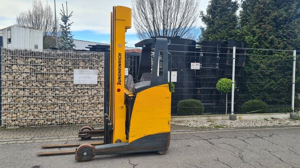 Jungheinrich ETV 216, Triplex, 6,9 m Hubhöhe, Hubkraft 1.600 kg - Schubmaststapler: das Bild 2 Jungheinrich ETV 216, Triplex, 6,9 m Hubhöhe, Hubkraft 1.600 kg - Schubmaststapler: das Bild 2