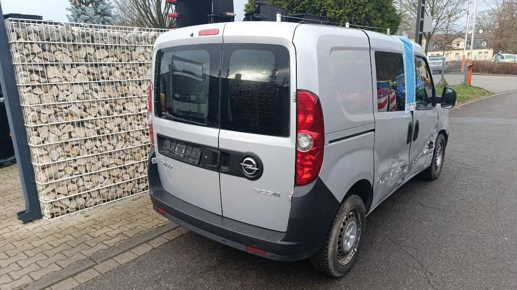 Opel Combo Kastenwagen Transp. Seitenschaden fahrbereit  - Leasing Opel Combo Kastenwagen Transp. Seitenschaden fahrbereit: das Bild 36