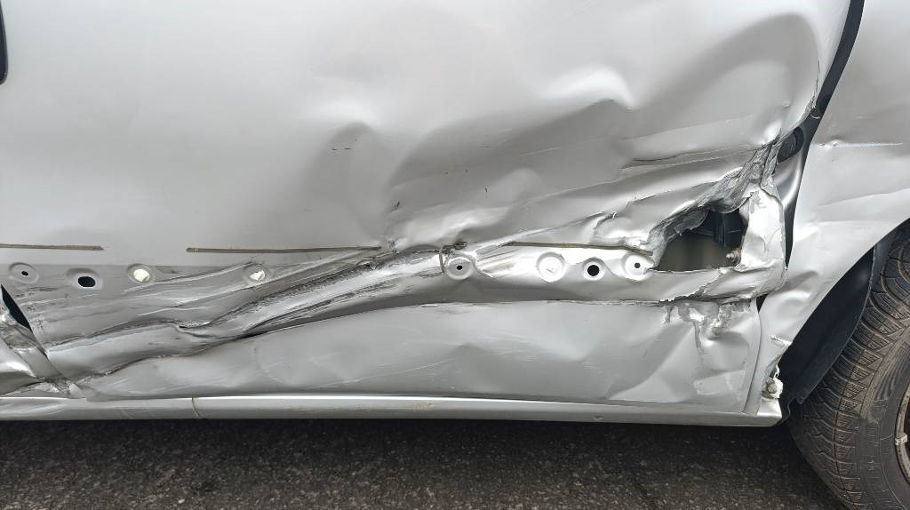 Opel Combo Kastenwagen Transp. Seitenschaden fahrbereit  - Leasing Opel Combo Kastenwagen Transp. Seitenschaden fahrbereit: das Bild 50