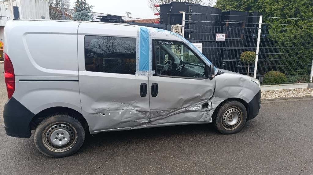 Opel Combo Kastenwagen Transp. Seitenschaden fahrbereit  - Leasing Opel Combo Kastenwagen Transp. Seitenschaden fahrbereit: das Bild 33