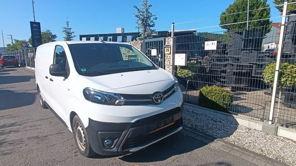 Toyota Proace 1.6 D, Transporter Kasten Schiebetür Klima - Koffer Transporter: das Bild 1 Toyota Proace 1.6 D, Transporter Kasten Schiebetür Klima - Koffer Transporter: das Bild 1