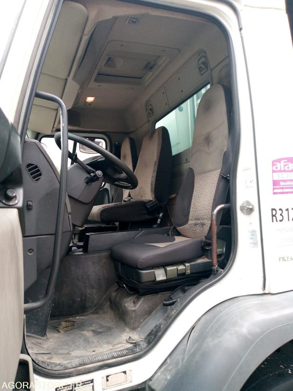 Bom Renault 320DXI - Leasing Bom Renault 320DXI: das Bild 6 Bom Renault 320DXI - Leasing Bom Renault 320DXI: das Bild 6