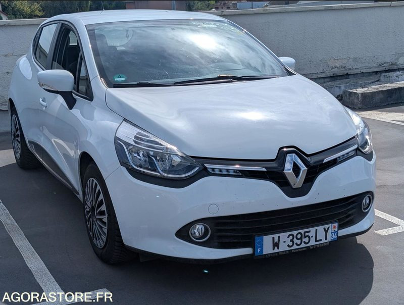 Clio IV 1.2 16V 73 ch – Version Dynamique – 2014 – Très bien équipée - PKW: das Bild 2 Clio IV 1.2 16V 73 ch – Version Dynamique – 2014 – Très bien équipée - PKW: das Bild 2