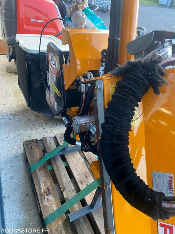 Epareuse Ferri t320 - Excellent Etat - Gartengerät: das Bild 2 Epareuse Ferri t320 - Excellent Etat - Gartengerät: das Bild 2