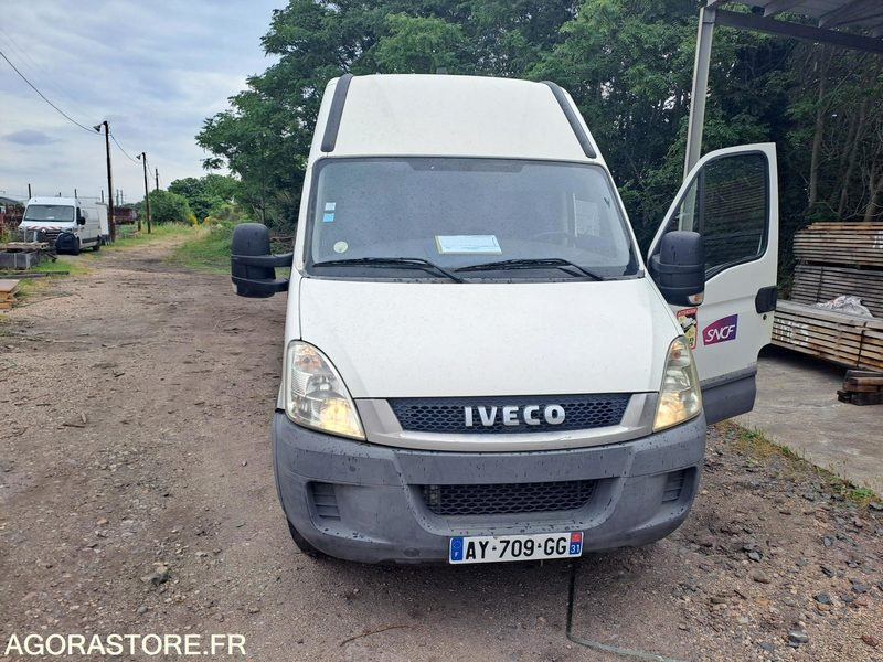 IVECO | DAILY | 2010 | 82193KM - Kastenwagen: das Bild 3 IVECO | DAILY | 2010 | 82193KM - Kastenwagen: das Bild 3