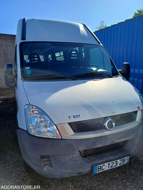 MINICAR DAILY - N°19937 - MEC 2010 -258009KM BC-123-ZB - Kleinbus, Personentransporter: das Bild 2 MINICAR DAILY - N°19937 - MEC 2010 -258009KM BC-123-ZB - Kleinbus, Personentransporter: das Bild 2