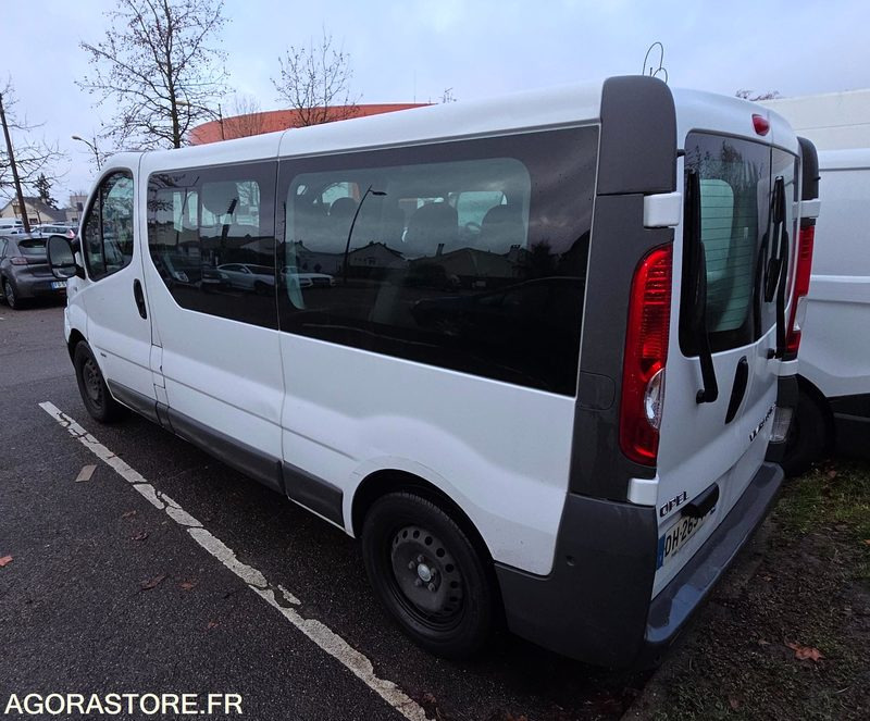 Opel Vivaro Combi 9 places L2H1 -2.0 cdti 120ch - Roulant - Kleinbus, Personentransporter: das Bild 2 Opel Vivaro Combi 9 places L2H1 -2.0 cdti 120ch - Roulant - Kleinbus, Personentransporter: das Bild 2