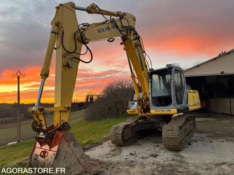 PELLE NEW HOLLAND E215B - 2009 - 11000 heures - Bagger: das Bild 5 PELLE NEW HOLLAND E215B - 2009 - 11000 heures - Bagger: das Bild 5