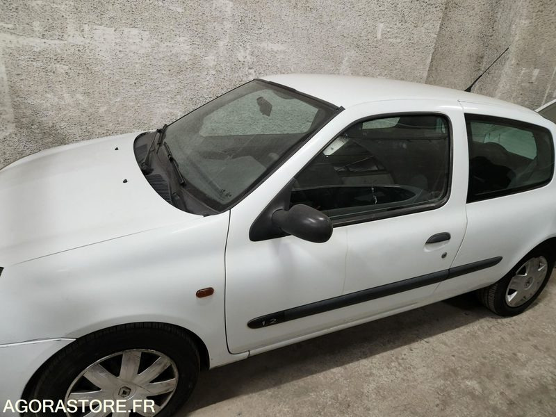 RENAULT CLIO - PKW: das Bild 2 RENAULT CLIO - PKW: das Bild 2