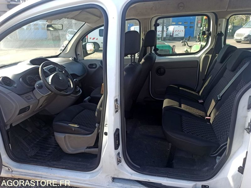 RENAULT - Kangoo- année 2010- 96000 kms - Diesel - PKW: das Bild 5 RENAULT - Kangoo- année 2010- 96000 kms - Diesel - PKW: das Bild 5